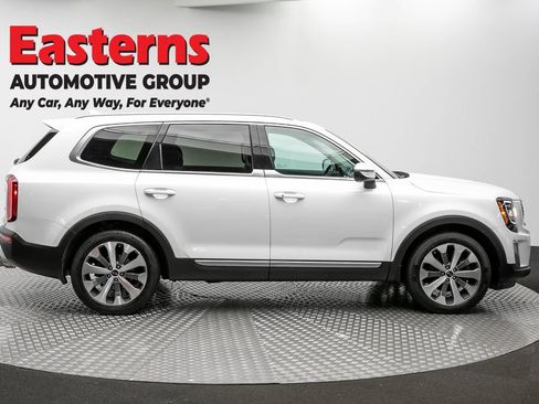 Used 2020 Kia Telluride S w/ S 8 Passenger Seating Package AWD/4WD image 3