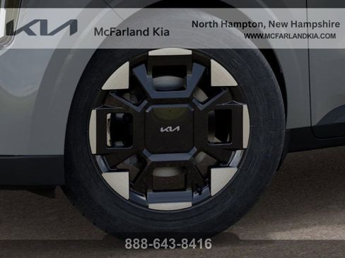New 2026 Kia Carnival EX FWD image 9
