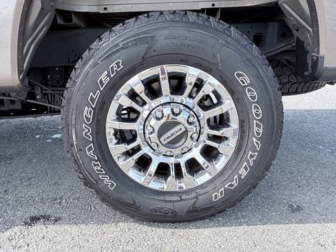 Used 2021 Ford F250 XLT w/ XLT Premium Package image 36