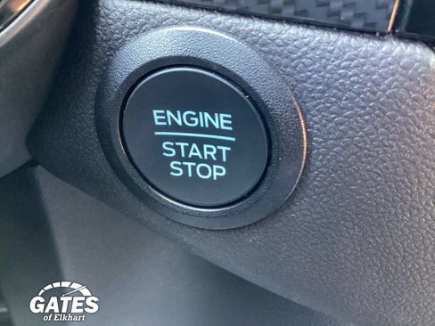 Used 2025 Ford Escape ST-Line AWD/4WD image 23