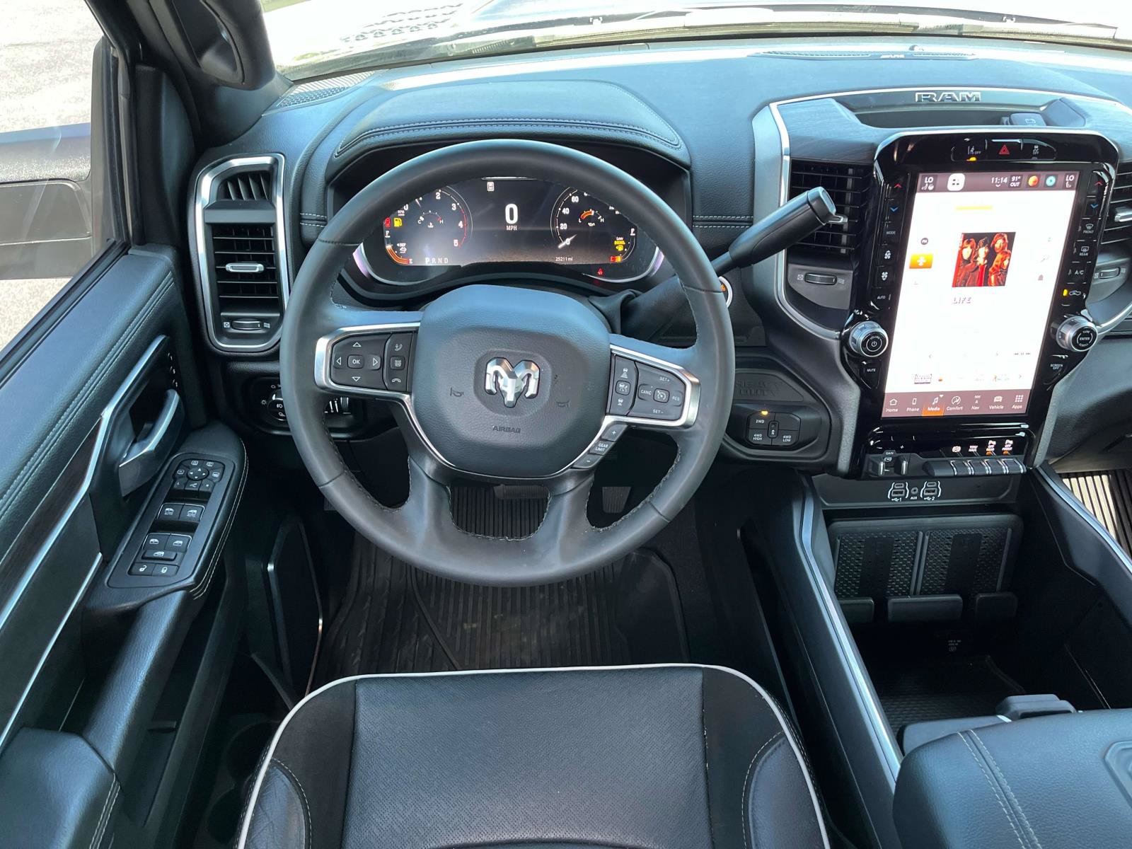 Used 2025 RAM 2500 Laramie w/ Night Edition AWD/4WD image 12