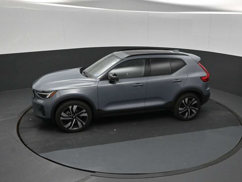 Used 2023 Volvo XC40 B5 Plus w/ Driver Assist Package AWD/4WD image 37