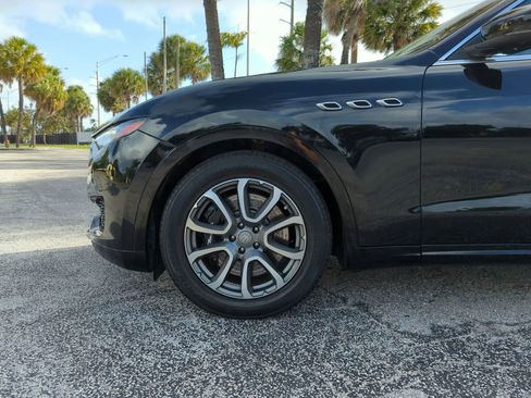 Used 2020 Maserati Levante S AWD/4WD image 17
