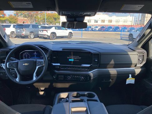 Used 2025 Chevrolet Silverado 1500 LT image 23