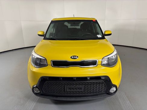 Used 2016 Kia Soul + image 3