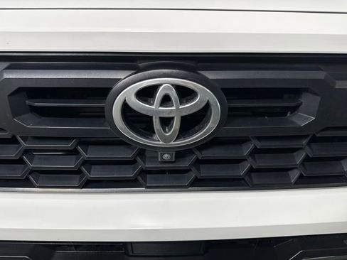 Used 2024 Toyota Tacoma TRD Off-Road image 9