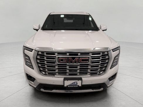 Used 2025 GMC Yukon XL Denali AWD/4WD image 13