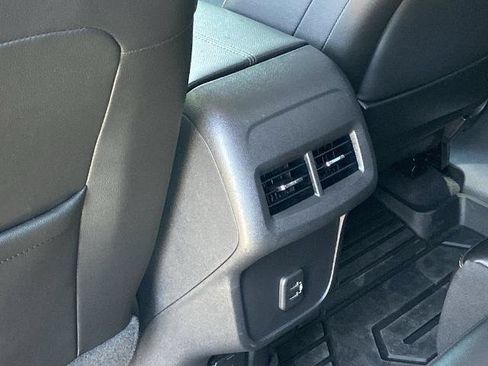 Used 2021 GMC Terrain SLT w/ Infotainment Package II FWD image 17