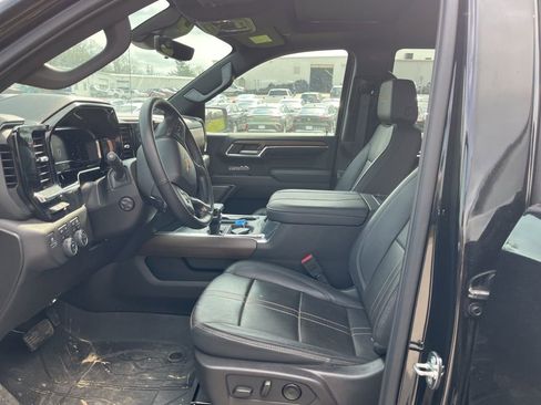 Used 2024 Chevrolet Silverado 1500 High Country w/ High Country Premium Package image 6