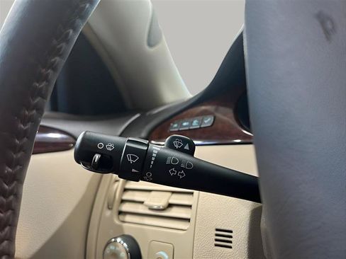 Used 2007 Buick Lucerne CXL FWD image 16