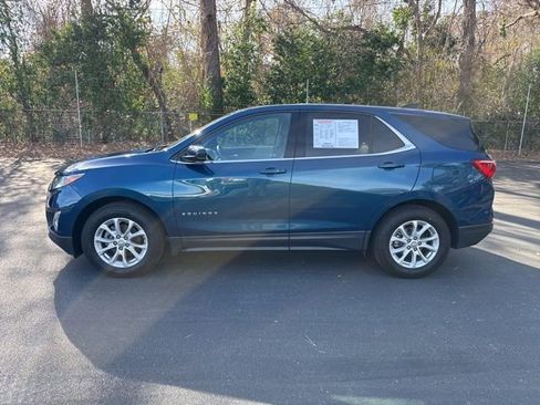 Used 2020 Chevrolet Equinox LT image 2