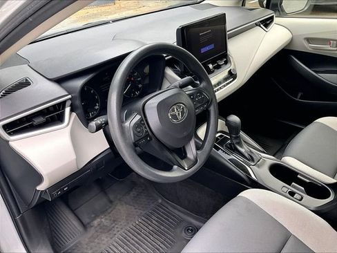 Used 2023 Toyota Corolla LE w/ LE Premium Package FWD image 14