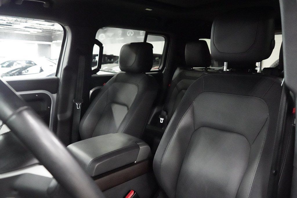 Used 2023 Land Rover Defender 130 X-Dynamic SE AWD/4WD image 10