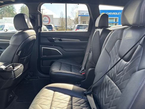 Used 2024 Kia Telluride EX X-Line image 13