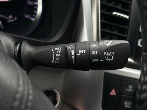 Used 2016 Toyota Highlander XLE AWD/4WD image 30
