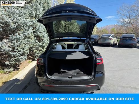 Used 2023 Tesla Model Y Performance image 30