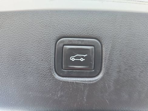 Used 2021 Chevrolet Blazer LT FWD image 13