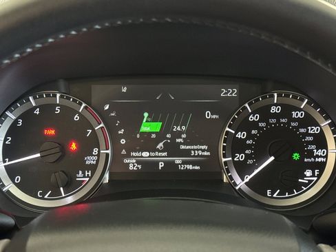 Used 2024 Toyota Highlander LE image 26