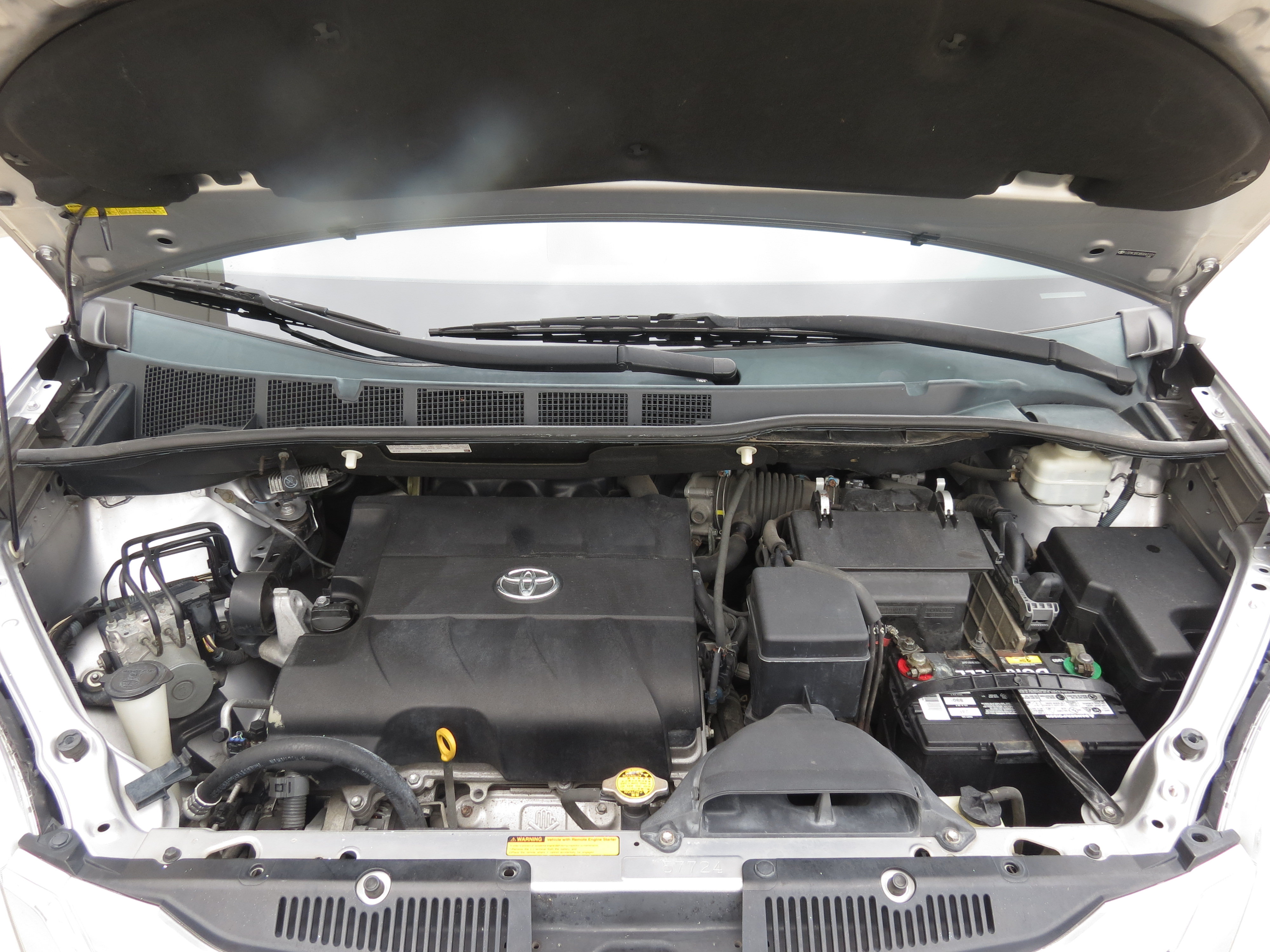 Used 2011 Toyota Sienna Limited w/ Premium Pkg FWD image 10