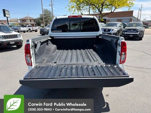 Used 2016 Nissan Frontier SV w/ SV Value Truck Package RWD image 28