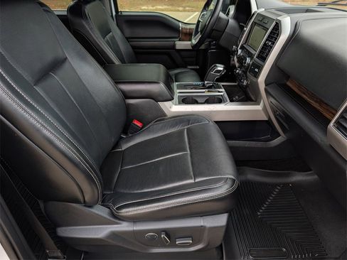 Used 2018 Ford F150 Lariat image 45