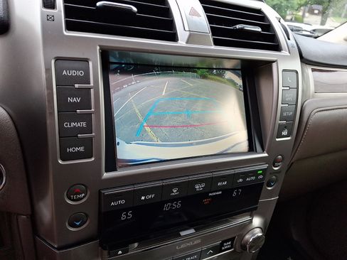 Used 2017 Lexus GX 460 AWD/4WD image 24