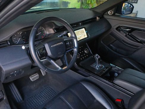 Used 2023 Land Rover Range Rover Evoque R-Dynamic SE image 12