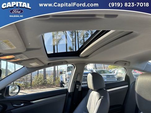 Used 2016 Honda Civic Touring image 21