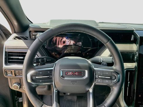 Used 2025 GMC Yukon Elevation w/ LPO, Elevation Black Package RWD image 13
