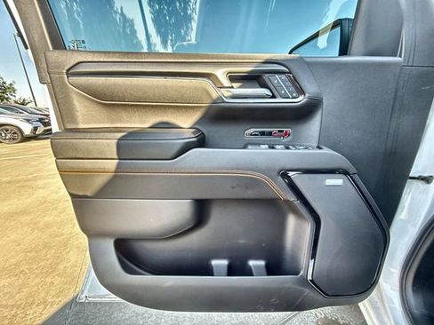 Used 2025 GMC Sierra 1500 AT4 w/ AT4 Premium Package AWD/4WD image 13