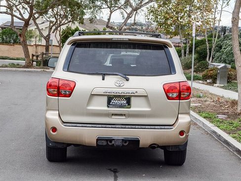 Used 2013 Toyota Sequoia SR5 image 5