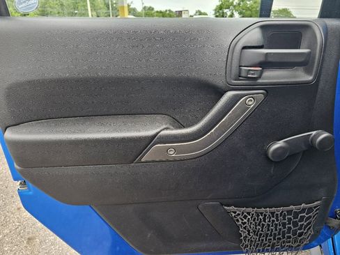 Used 2015 Jeep Wrangler Sport AWD/4WD image 19