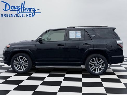 Used 2023 Toyota 4Runner TRD Sport image 2