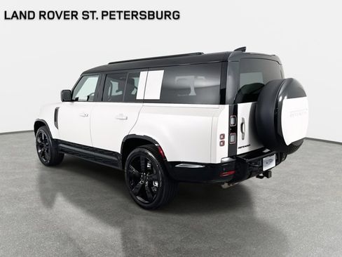 New 2026 Land Rover Defender 130 X-Dynamic SE image 7