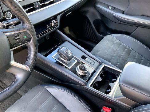 Used 2023 Mitsubishi Outlander SE AWD/4WD image 16