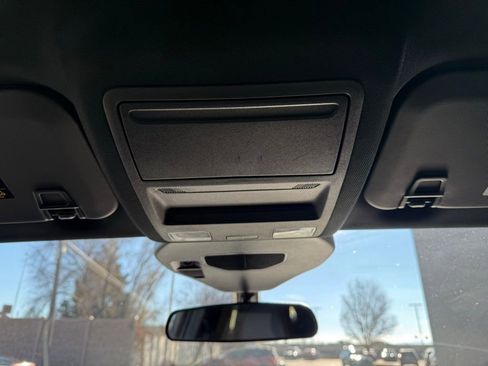 Used 2025 Ford Escape ST-Line image 18