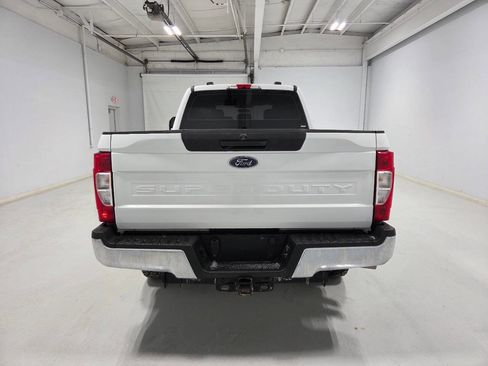 Used 2022 Ford F250 XL w/ Power Equipment Group image 6
