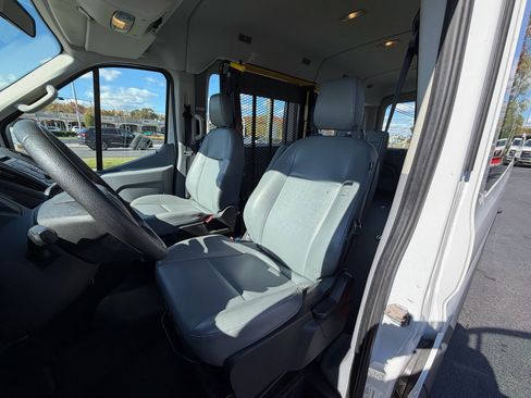 Used 2016 Ford Transit 350 XL image 17