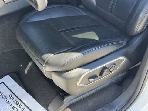 Used 2022 Jeep Wagoneer Series III w/ Flexible Seating Group image 14