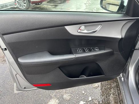 Certified 2023 Kia Forte LXS image 11
