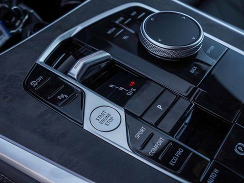 New 2026 BMW X5 sDrive40i w/ M Sport Package image 22