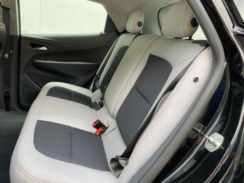 Used 2020 Chevrolet Bolt LT FWD image 35