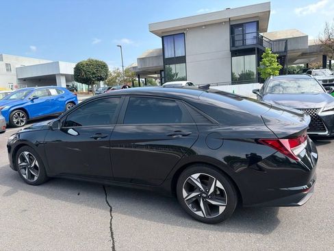 Used 2023 Hyundai Elantra SEL w/ Convenience Package FWD image 17