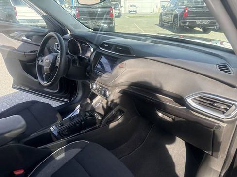 Used 2023 Chevrolet TrailBlazer LT w/ Confidence II Package AWD/4WD image 30