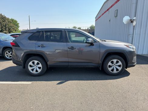 Used 2024 Toyota RAV4 LE AWD/4WD image 6