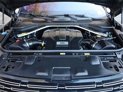 Used 2023 Land Rover Range Rover Autobiography image 10