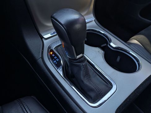 Used 2019 Jeep Grand Cherokee Altitude image 17