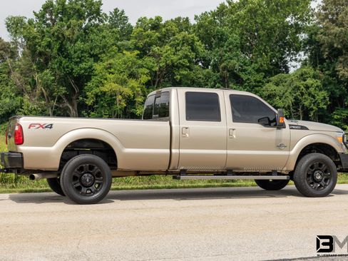 Used 2014 Ford F350 Lariat w/ Lariat Ultimate Package image 10