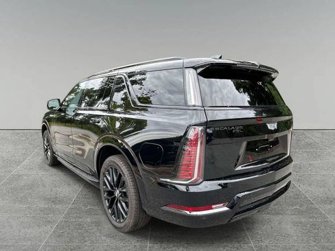 New 2026 Cadillac Escalade IQL Sport 1 w/ LPO, ONYX Package AWD/4WD image 3