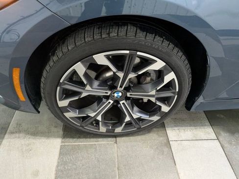Used 2025 BMW 330i Sedan w/ Convenience Package RWD image 7